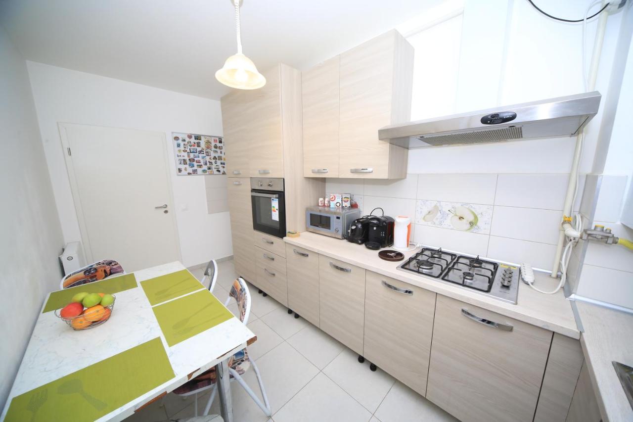 Happy Family Apartment Brasov Exterior photo